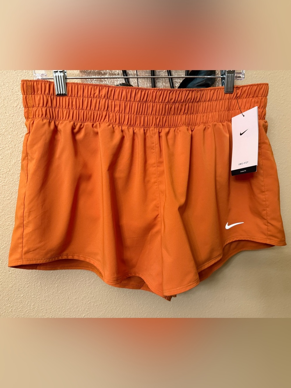 Nike Orange Dri-FIT Mid-Rise Brief-Lined Athletic Shorts Womens L NWT